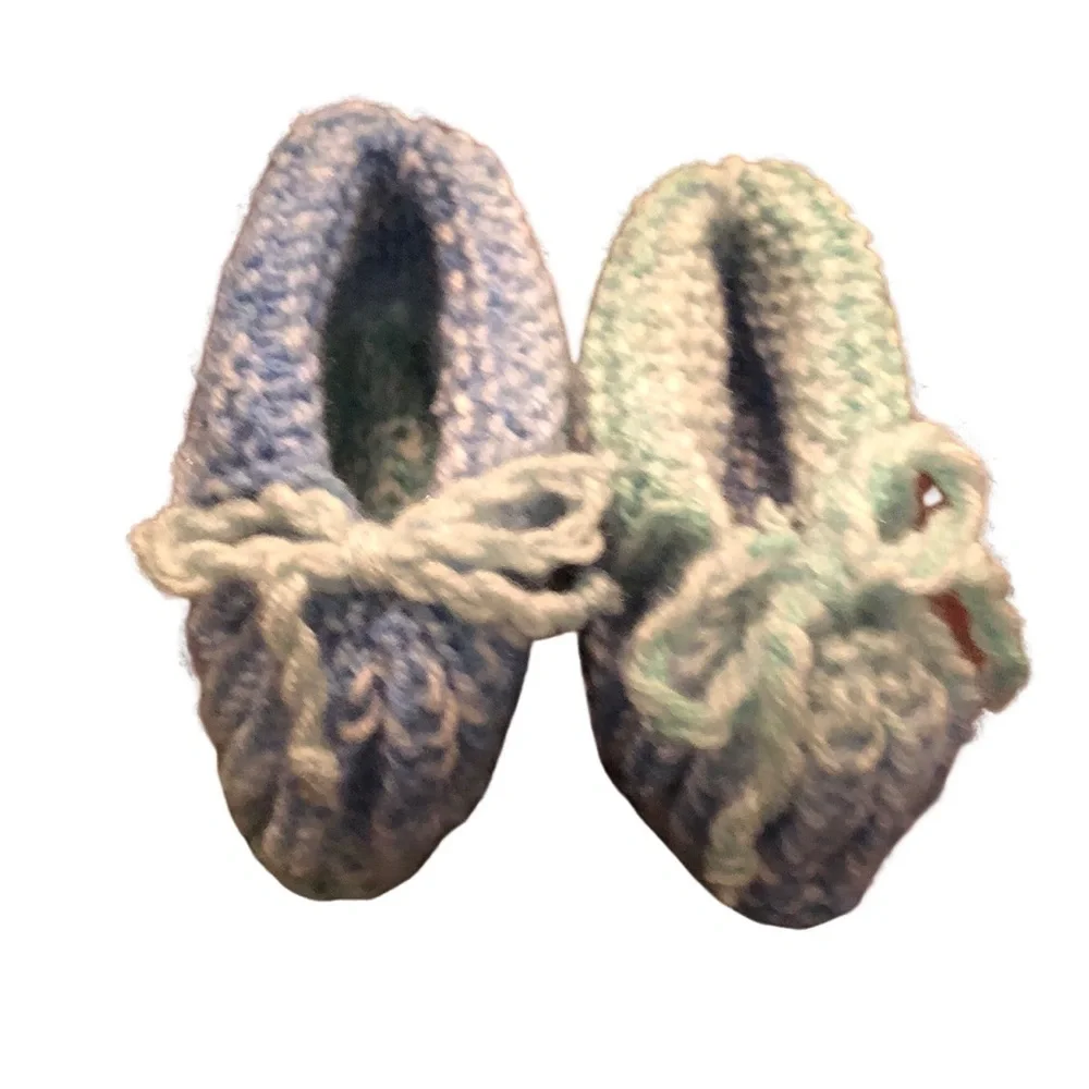 Hand Knit Baby Booties, Variegated‎ Yarn w/Bow, Blue/Green NWOT Sized 3-6 months - Picture 3 of 7